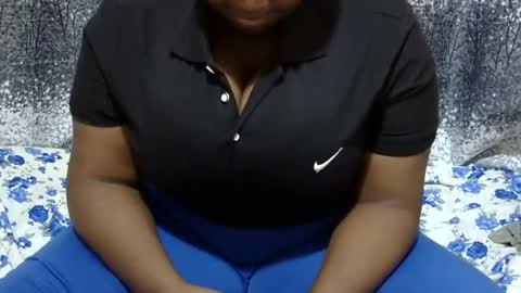 Snapshot of cutermilly chatting on March 2025 11:48:01 AM cutermilly online show from March 2025 11:48:01 AM