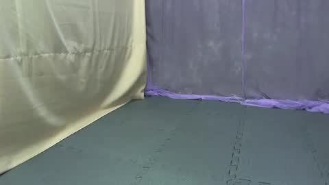 Snapshot of cutetinyasian143_ chatting on October 2025 02:20:01 AM cutetinyasian143_ online show from October 2025 02:20:01 AM