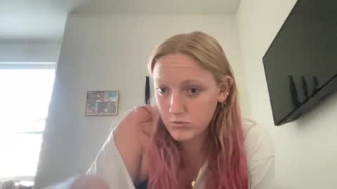 Cutey kiwi online show from October 2025 09:58:02 PM