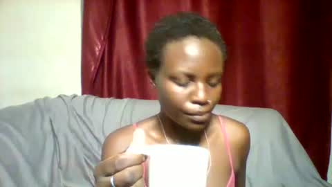 cutey_lunar online show from January 2025 12:43:01 PM