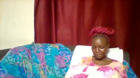 cutey_lunar online show from February 2025 02:58:01 AM