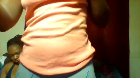 cutey_lunar online show from February 2025 01:51:02 PM