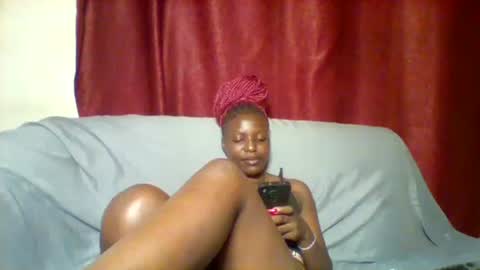 cutey_lunar online show from February 2025 09:35:02 AM