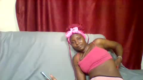 cutey_lunar online show from February 2025 02:42:02 AM