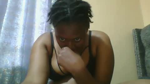 Snapshot of cutezarina chatting on May 2026 10:43:01 AM cutezarina online show from May 2026 10:43:01 AM