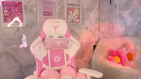 Snapshot of cutie_angels chatting on February 2026 06:22:01 AM HelloMy name Eva online show from February 2026 06:22:01 AM