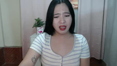 Snapshot of cutie_asianwoman chatting on December 2024 02:39:01 AM cutie_asianwoman online show from December 2024 02:39:01 AM