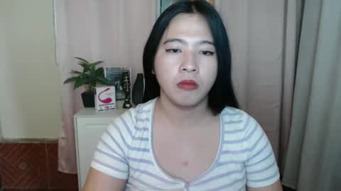 Snapshot of cutie_asianwoman chatting on January 2025 05:33:02 AM cutie_asianwoman online show from January 2025 05:33:02 AM