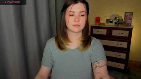 Snapshot of cutie_mili chatting on April 2026 10:40:02 AM mili online show from April 2026 10:40:02 AM