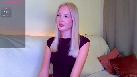 cutiefull_lion online show from February 2026 05:25:02 AM