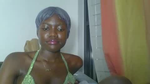 cutsy_fly online show from April 2026 12:58:02 AM