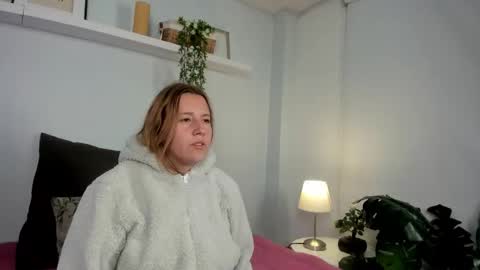Snapshot of cuttie_blondie_dh chatting on March 2026 11:03:01 AM Laura online show from March 2026 11:03:01 AM