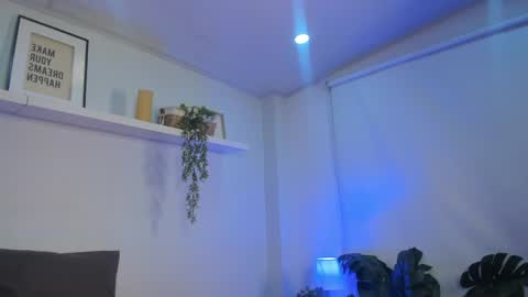 Snapshot of cuttie_blondie_dh chatting on May 2026 11:05:02 AM Laura online show from May 2026 11:05:02 AM