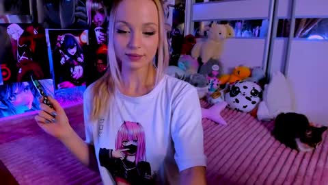 Nora online show from January 2025 12:44:02 AM