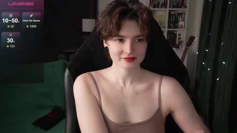 Helen Blossom online show from October 2025 01:25:01 PM