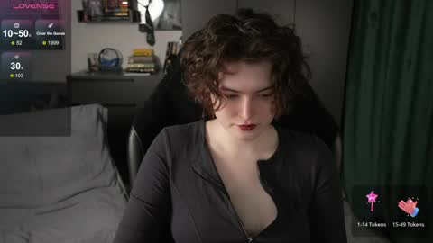 Helen Blossom online show from April 2026 02:15:01 PM