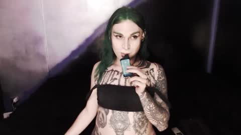 Nikki online show from February 2025 10:42:02 PM