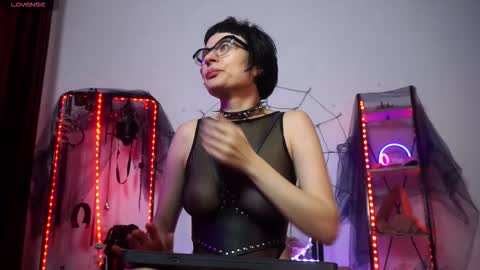 Lily Goddess online show from November 2025 03:27:02 AM