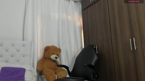 Snapshot of cyntia_wood chatting on May 2026 01:16:02 PM cyntia online show from May 2026 01:16:02 PM