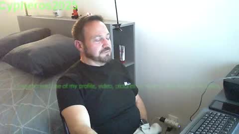 Snapshot of cypheros2025 chatting on November 2025 04:57:02 PM Chris online show from November 2025 04:57:02 PM