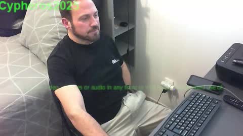 Snapshot of cypheros2025 chatting on December 2025 03:50:02 PM Chris online show from December 2025 03:50:02 PM