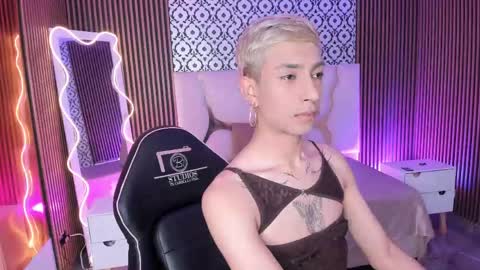 Snapshot of cyrus_tay chatting on May 2026 03:35:02 AM cyrus_tay online show from May 2026 03:35:02 AM