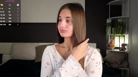 Snapshot of czamabech chatting on January 2025 01:04:01 AM Isabella online show from January 2025 01:04:01 AM