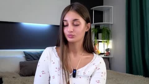 Snapshot of czamabech chatting on February 2025 04:09:02 AM Isabella online show from February 2025 04:09:02 AM