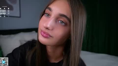 Snapshot of czamabech chatting on October 2025 12:55:02 AM Isabella online show from October 2025 12:55:02 AM