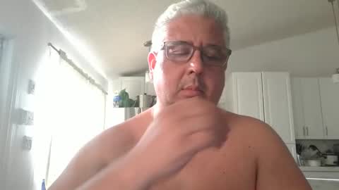 Snapshot of czar1974 chatting on October 2025 09:44:01 PM czar1974 online show from October 2025 09:44:01 PM