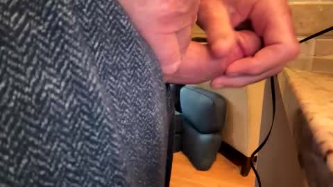 Snapshot of d1075 chatting on November 2025 04:18:02 PM d1075 online show from November 2025 04:18:02 PM