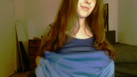 Snapshot of d_a_i_s_y chatting on February 2025 04:58:02 PM Daisy online show from February 2025 04:58:02 PM