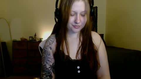 Snapshot of d_a_i_s_y chatting on March 2025 10:16:02 AM Daisy online show from March 2025 10:16:02 AM