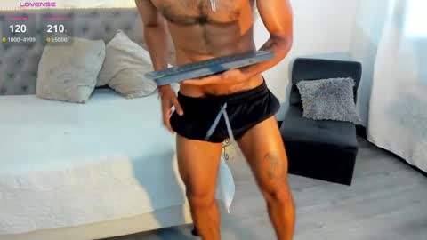 Mauricio online show from December 2024 08:48:01 PM