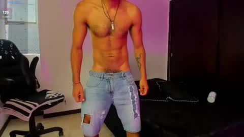 Mauricio online show from March 2025 08:32:01 PM