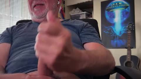 Snapshot of dadbate23 chatting on April 2026 03:42:02 PM dadbate23 online show from April 2026 03:42:02 PM