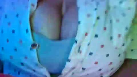 Snapshot of daddett chatting on February 2025 08:32:01 PM Daddett iS Wett online show from February 2025 08:32:01 PM