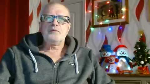 Brian ... online show from December 2024 09:05:01 PM