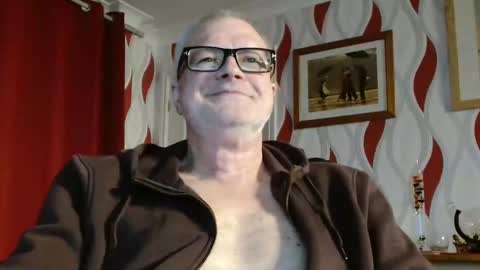 Brian ... online show from March 2025 09:09:02 PM