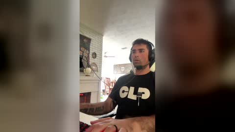 Snapshot of daddy41195 chatting on March 2026 04:00:02 PM daddy41195 online show from March 2026 04:00:02 PM