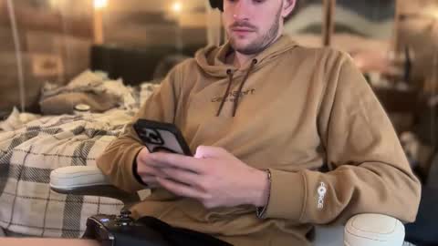 Snapshot of daddydoesit69 chatting on November 2025 10:09:02 PM Leo online show from November 2025 10:09:02 PM