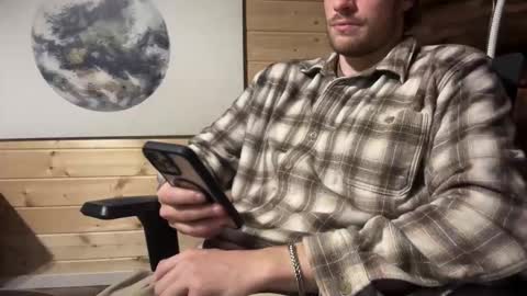 Snapshot of daddydoesit69 chatting on November 2025 10:32:01 PM Leo online show from November 2025 10:32:01 PM