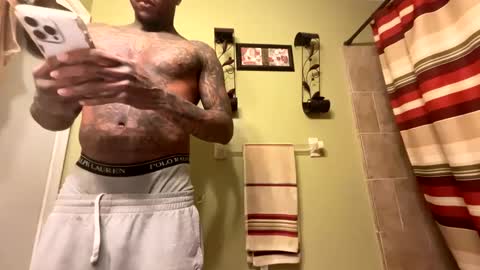 Snapshot of daddyjanimal chatting on October 2025 02:42:02 AM sexy tatted king bbc online show from October 2025 02:42:02 AM