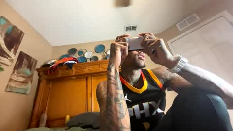 Snapshot of daddyjanimal chatting on November 2025 08:30:01 PM sexy tatted king bbc online show from November 2025 08:30:01 PM