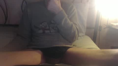 Snapshot of daddylove2017 chatting on December 2024 01:22:01 PM alby online show from December 2024 01:22:01 PM