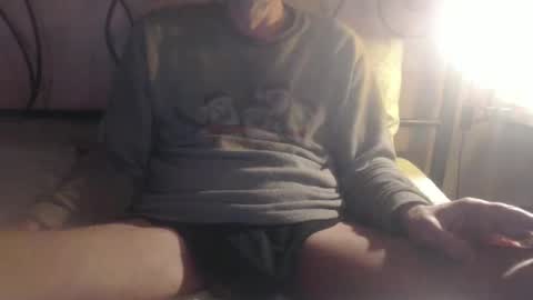 Snapshot of daddylove2017 chatting on December 2024 02:30:02 PM alby online show from December 2024 02:30:02 PM