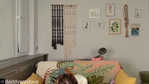 Snapshot of daddyonlyloveme chatting on November 2025 09:06:01 PM Zoe online show from November 2025 09:06:01 PM