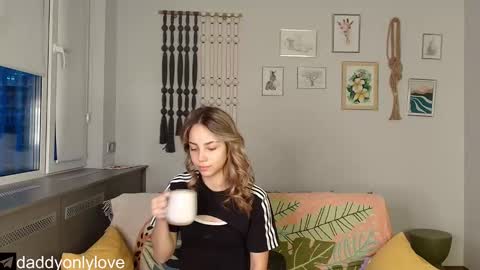 Snapshot of daddyonlyloveme chatting on November 2025 09:37:01 PM Zoe online show from November 2025 09:37:01 PM