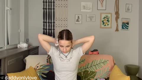 Snapshot of daddyonlyloveme chatting on November 2025 09:13:01 PM Zoe online show from November 2025 09:13:01 PM