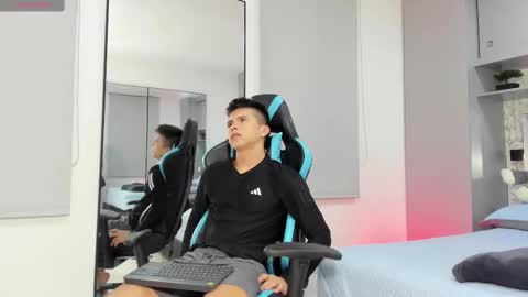 Snapshot of daddyrich4u chatting on September 2025 11:49:02 PM daddyrich4u online show from September 2025 11:49:02 PM